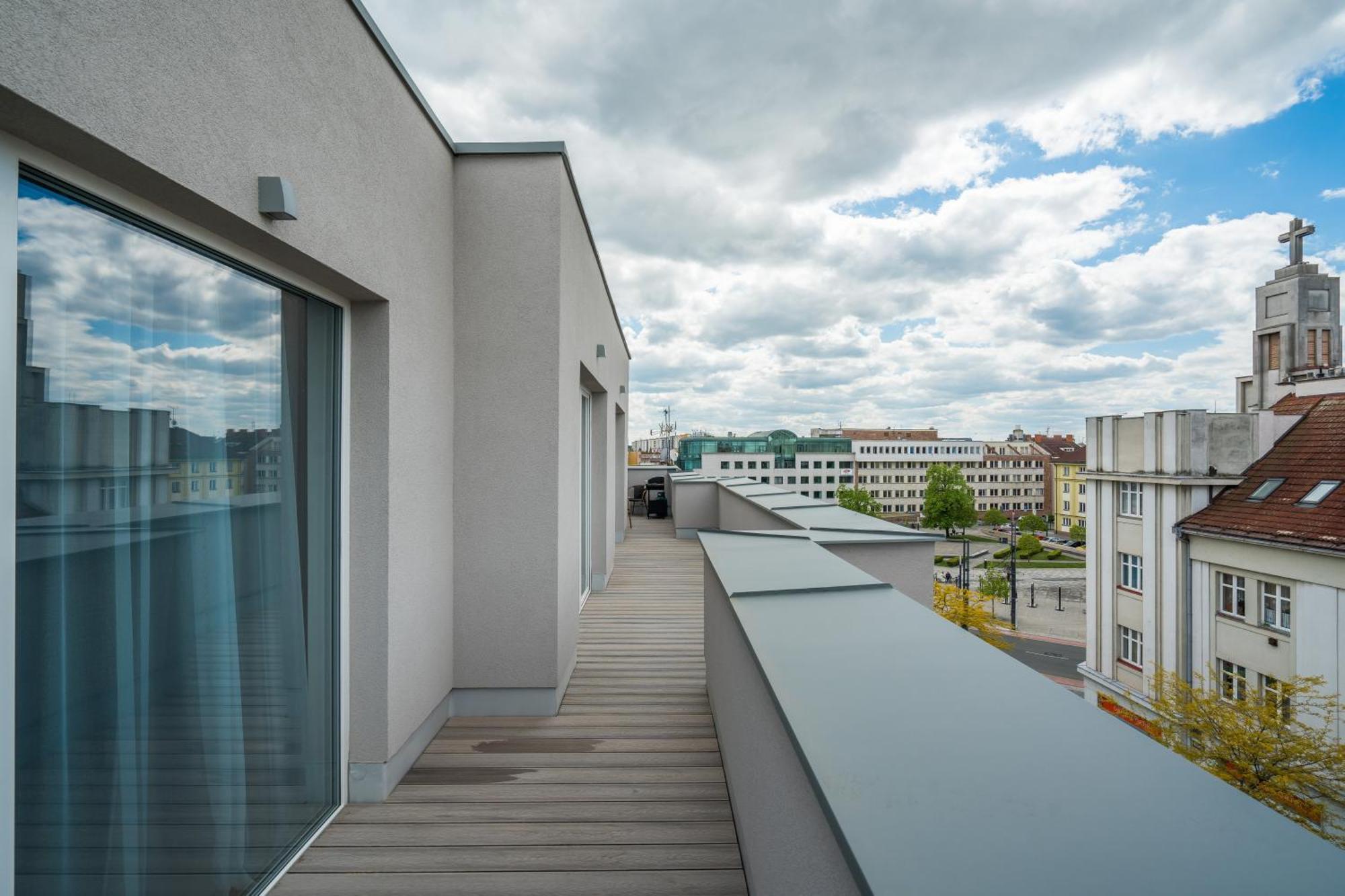 شقة Perla Hradce 401 Hradec Králové المظهر الخارجي الصورة